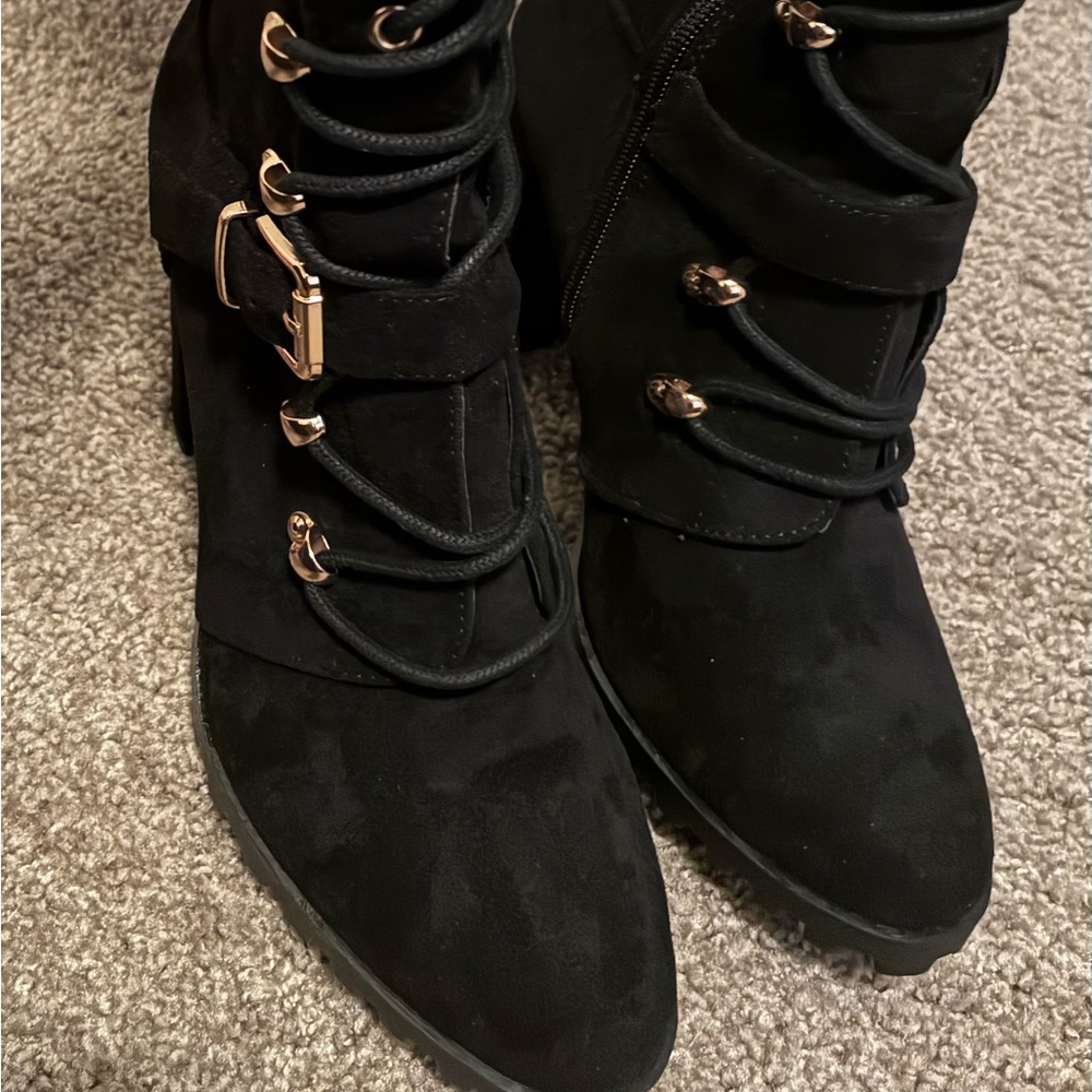 New Luxe Black Thigh High Faux Suede Lace Up Boots Chucky Heel/ 9.5 - Picture 5 of 7